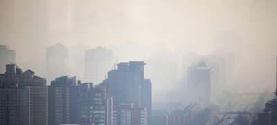 Ежегодно в мире из-за загрязнения воздуха преждевременно умирает около семи миллионов человек. В Пекине – это огромнейшая проблема. Фото ВМО/Альфред Ли