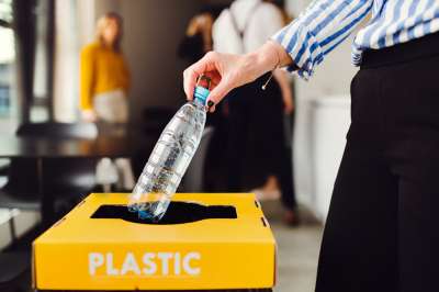 Переработка пластика пока остается делом энтузиастов. Фото: iStock