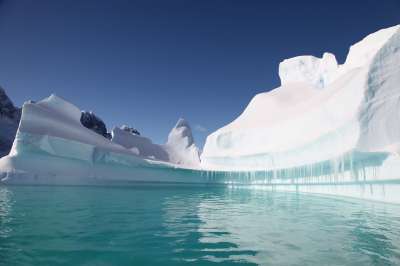 Южный полюс нагревается в 3 раза быстрее, чем остальная планета