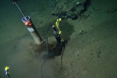 Фото: Geoff Wheat, NSF OCE 1130146, and the National Deep Submergence Facility 