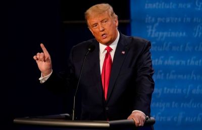 Президент США Дональд Трамп во время дебатов со своим соперником на выборах Джо Байденом. Фото: Reuters