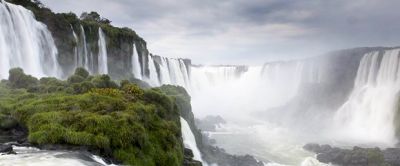 Водопады на реке Игуасу на границе Бразилии и Аргентины. Фото: Марк Гартен, www.un.org