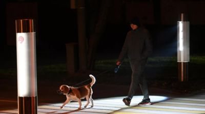 Молодой человек с собакой. Архивное фото РИА Новости / Максим Блинов.