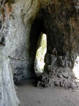 Пещеры в Гранаде. Фото с сайта www.turistka.ru