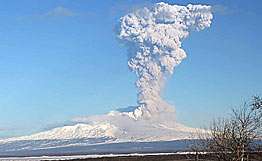 Шлейф пепла от извержения вулкана Шивелуч протянулся на 300 километров. Фото: РИА Новости