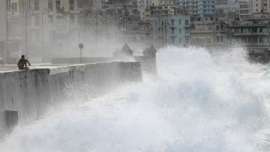 Ураган &quot;Палома&quot; разрушил сотни домов на Кубе. Фото: РИА Новости