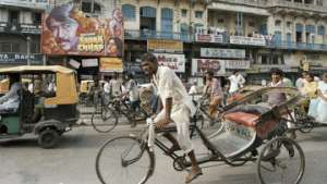 Жителям Нью-Дели из-за жары не хватает электричества и воды.Фото: РИА Новости