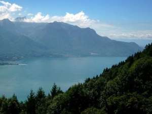 Вид на Женевское озеро. Фото пользователя neuro с сайта upload.wikimedia.org