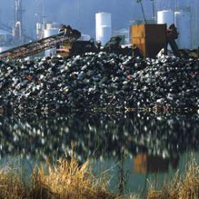 Токсичные отходы. Фото: http://times.liga.net/