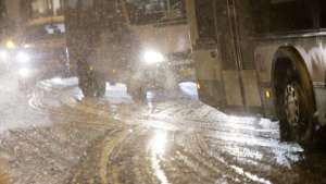 Сильный снегопад привел к отключению электричества в Карелии. Фото: РИА Новости