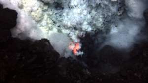 Извержение глубоководного вулкана. Архив. Фото: http://news.cnet.com