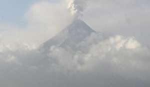 Облако из пепла от извержения вулкана. Фото: http://ruvr.ru