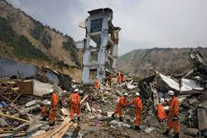 Последствия землетрясения в Китае. Фото: http://www.fastheadlines.com