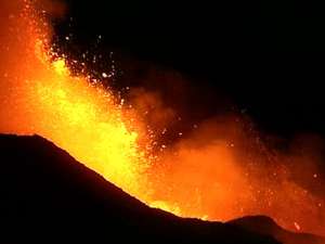 На Сицилии проснулся вулкан Этна. Фото: Вести.Ru