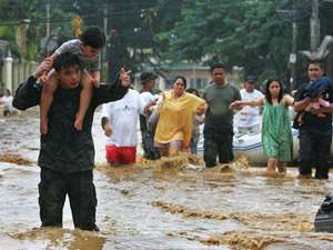 Тропический шторм на Филиппинах. Фото: http://kp.by