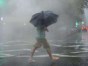 Тропический шторм. Фото: http://news.date.bs