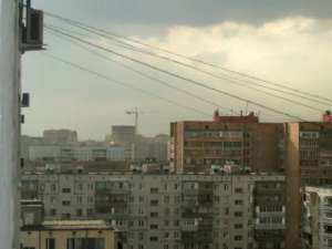 Желтоватые облака над Москвой. Фото: Вести.Ru