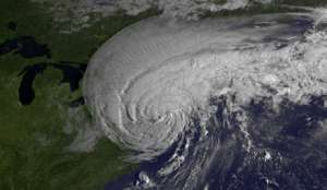 Тропический шторм. Фото EPA с сайта &quot;Голос России&quot;