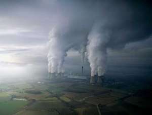 Выбросы парниковых газов. Фото: http://delo.ua