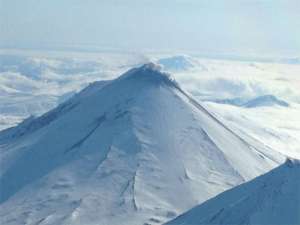 Вулкан Павлова на Аляске. Фото: http://ecowars.tv
