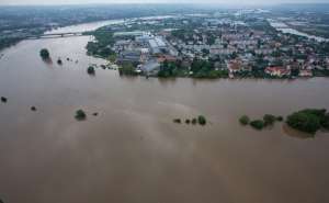 Жителей Дрездена эвакуируют из-за угрозы наводнения. Фото EPA с сайта &quot;Голос России&quot;