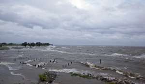 Первый &quot;именной&quot; шторм в этом сезоне сформировался в Атлантике. Фото EPA с сайта &quot;Голос России&quot;