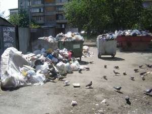 Центр Челябинска рискует утонуть в мусоре. Фото: nr2.ru