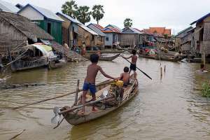 Наводнение в Камбодже. Фото: http://gazeta.ru