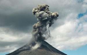 Извержение вулкана на Индонезии. Фото: http://tvc.ru