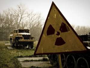 Знак радиационной опасности в Припяти. Фото: www.1366x768.net
