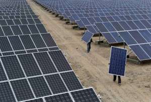  К концу 2014 г. солнечная энергетика Китая достигла выработки более 28 ГВт ©Reuters Photo