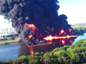Московская прокуратура завела уголовное дело по факту возгорания на Москве-реке АГН &quot;Москва&quot;