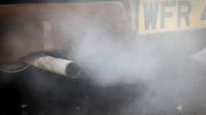 Снижение уровня вредных выбросов может уберечь от болезней миллионы людей. Фото: BBC