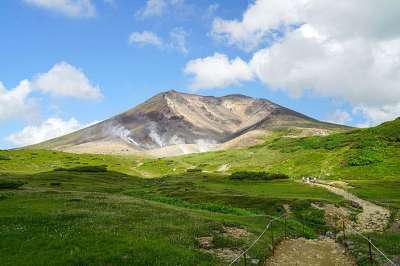 Вид на вулкан Асахи. Фото с сайта ja.wikipedia.org