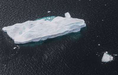 При сохранении нынешних темпов таяния льдов уровень мирового океана может повыситься на 3,5 метра за 50 лет © Mario Tama/Getty Images