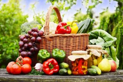 Вегетарианство - это система питания, которая полностью исключает из пищи продукты животного происхождения (Фото: monticello, Shutterstock)