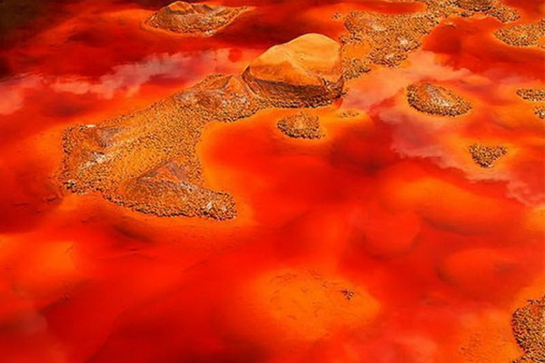 Фотофакт: Рио Тинта - "марсианская" река на Земле