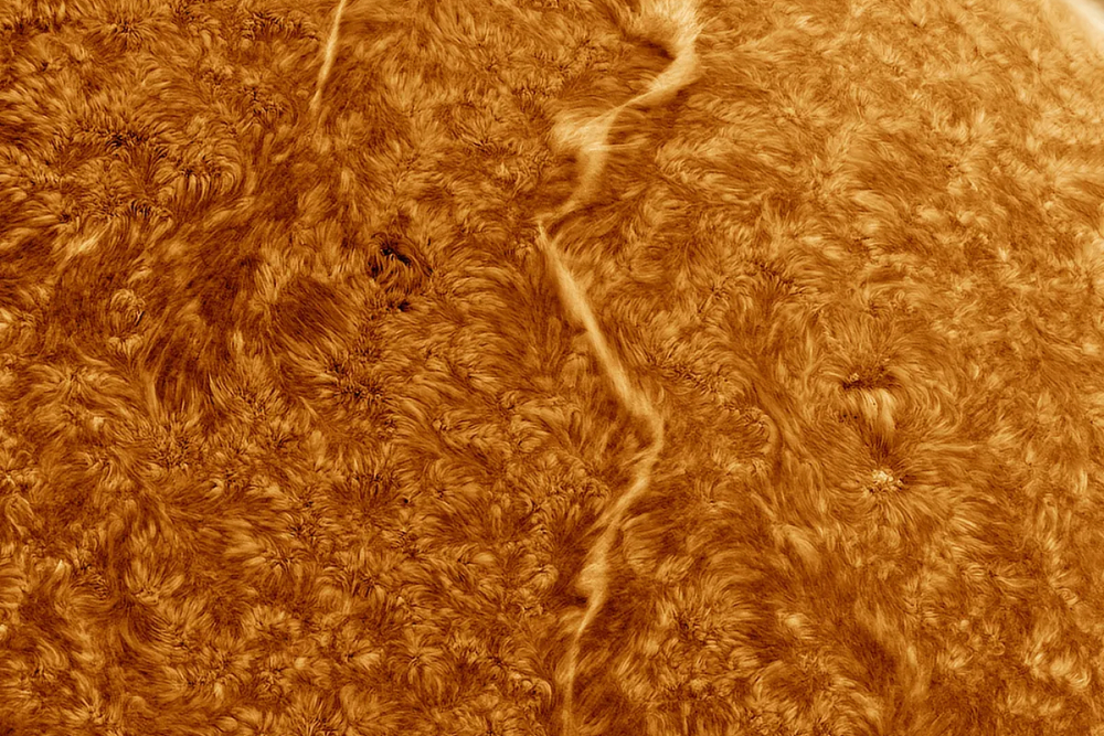 Есть и снимок с . Эдуардо Шабергер Пупо сделал невероятно подробное фото Солнца. Фото: Eduardo Schaberger Poupeau