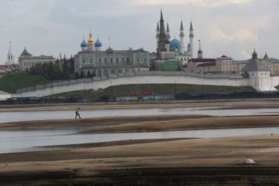 Теперь по Казанке — притоку Волги — можно в буквальном смысле прогуляться. Фото: Олег Тихонов