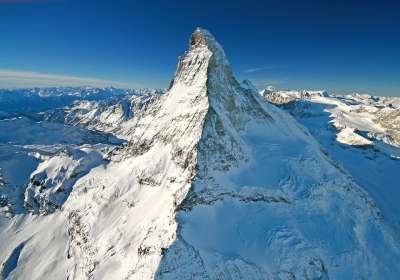 Ледник, расположенный на территории самого большого в Альпах национального парка, содержит от 131 до 162 млн пластиковых частиц.