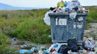 Ранее в Роспотребнадзоре рассказал о разработке законопроекта о поэтапном сокращении производства одноразовых пластиковых пакетов с предполагаемым полным запретом в дальнейшем.