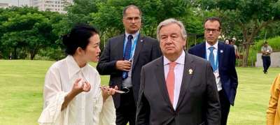 Глава ООН призвал страны Азии показать пример в борьбе с изменением климата. Он познакомился с одним из экологических проектов в Бангкоке. Фото с твиттера Генерального секретря ООН