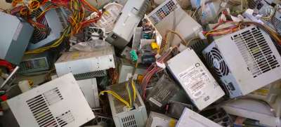 В 2019 году на свалки было выброшено 53,6 млн тонн электронных отходов. Фото: Международного союза электросвязи/ Г.Бэл