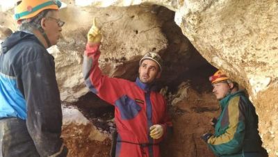 Дмитрий Гимранов с коллегами нашел окаменелости куниц в китайской пещере Цзиньюань. Фото: Дмитрий Гимранов