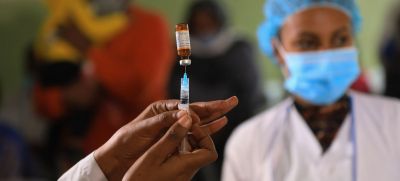 Сейчас, когда большинство ресурсов в сфере здравоохранения, направлено на борьбу с коронавирусом, очень важно вовремя провести плановые кампании вакцинации против кори, подчеркивают в ООН. Фото: ЮНИСЕФ