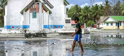 Островное государство Тувалу подвергается серьезным угрозам в связи с ростом уровня океана, вызванным изменением климата. Фото: ПРООН/С.Брокхаусен