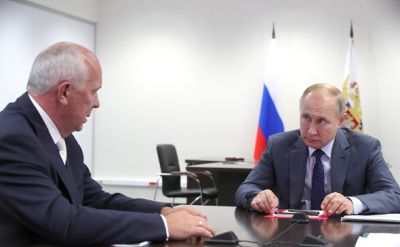 Владимир Путин и Сергей Чемезов. Фото: Михаил Климентьев/ТАСС.