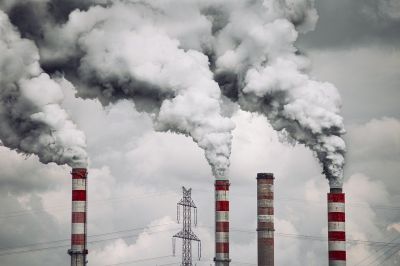 В случае принятия законопроекта об окрашивании штрафов за выбросы парниковых газов, то с января 2023 года эти платежи добавятся к экологическим.