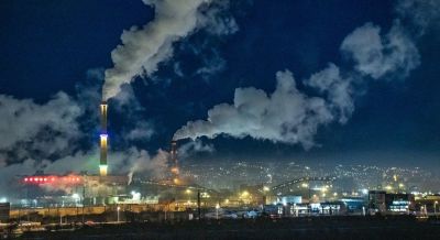 Выбросы угольных электростанций ведут к загрязнению воздуха в Улан-Баторе, Монголия. Фото: ADV\ А.Джавеллана.