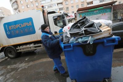 Работы непочатый край. Лишь 11% людей привержены и разделяют мусор. Остальные считают, что "это проблема ЖКХ". Фото: РИА Новости.